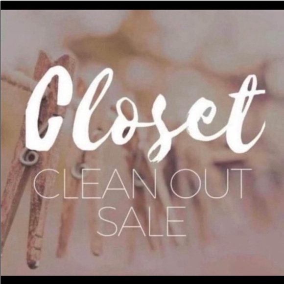 Make me an OFFER!! Bundle 2 items for 30% off! - Picture 1 of 1